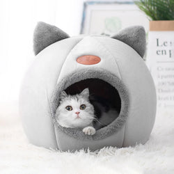 Winter Comfort Cat Bed - Cozy Cave Nest for Cats & Small Dogs