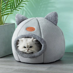 Winter Comfort Cat Bed - Cozy Cave Nest for Cats & Small Dogs