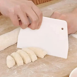 Multipurpose Dough Cutter & Bowl Scraper – Cake, Fondant, Dough Tool