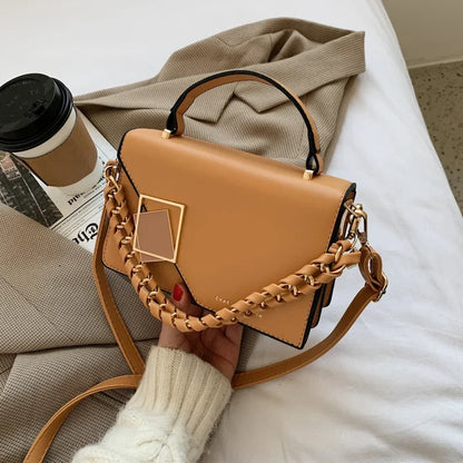 New Fashion Square Shoulder Bag – A Stylish and Versatile Crossbody for the Modern Woman