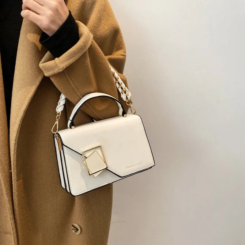 New Fashion Square Shoulder Bag – A Stylish and Versatile Crossbody for the Modern Woman