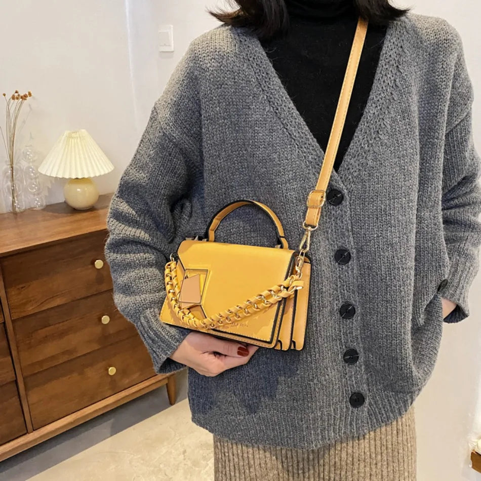 New Fashion Square Shoulder Bag – A Stylish and Versatile Crossbody for the Modern Woman