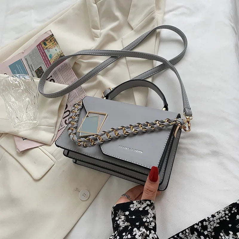 New Fashion Square Shoulder Bag – A Stylish and Versatile Crossbody for the Modern Woman