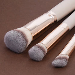 Maange 3Pcs Makeup Brushes & 2Pcs Triangle Powder Puff Set